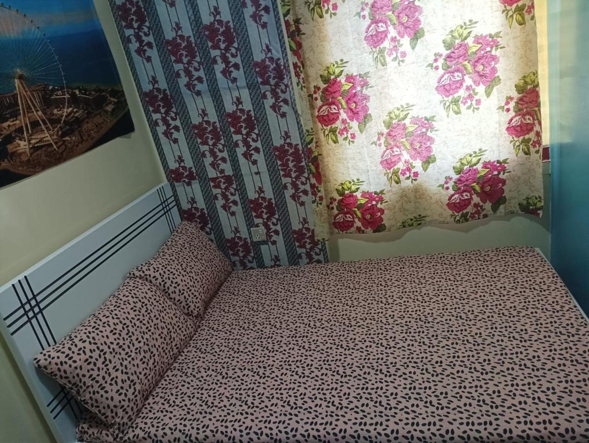 Апартаменти Moon Backpackers , Al Rigga , Partition For Couples And For Singles Дубай Екстер'єр фото