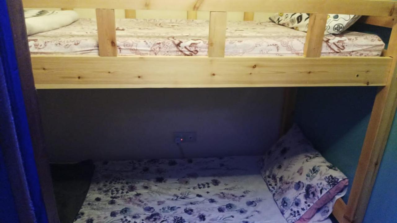Апартаменти Moon Backpackers , Al Rigga , Partition For Couples And For Singles Дубай Екстер'єр фото